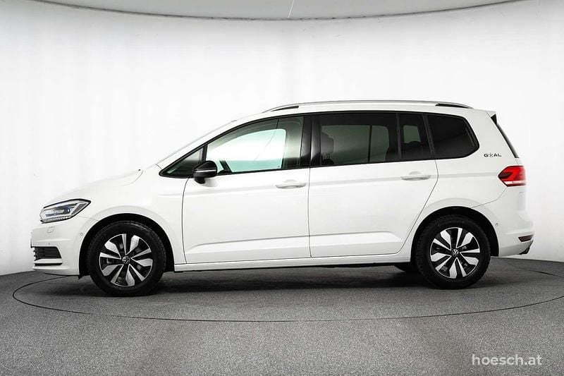 Gebraucht VW Touran Comfortline 150 PS (110 kW) 2025 Weiß Van / Kleinbus