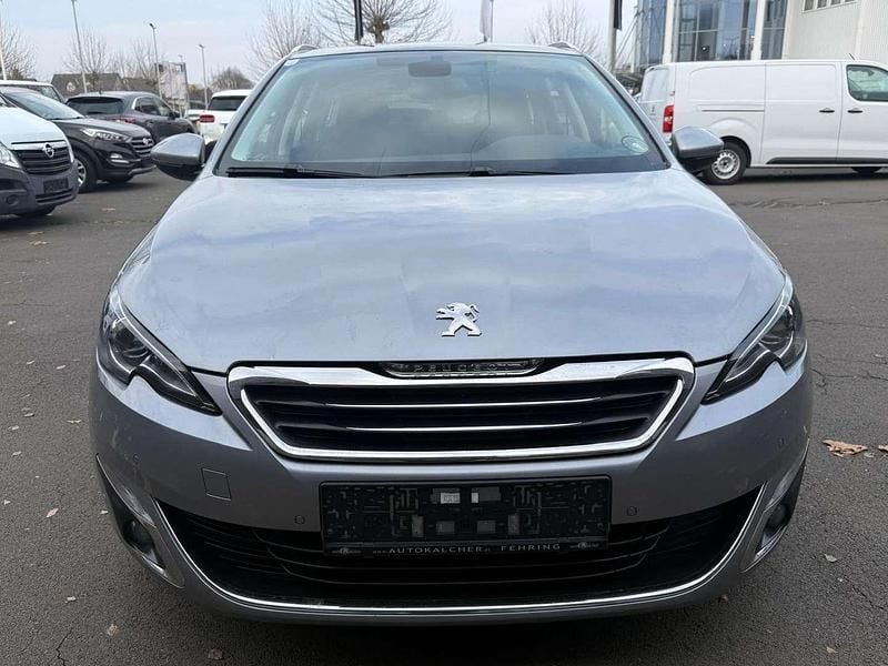 Gebraucht Peugeot 308 SW Allure 131 PS (96 kW) 2015 Grau Kombi