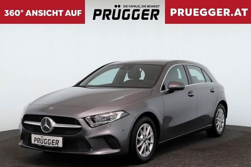 Grau Gebraucht 2019 Mercedes A180 Limousine | € 20.990 (Guter Preis) - Bild 1/3