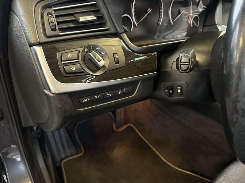 Gebraucht BMW 530 258 PS (189 kW) 2011 Limousine