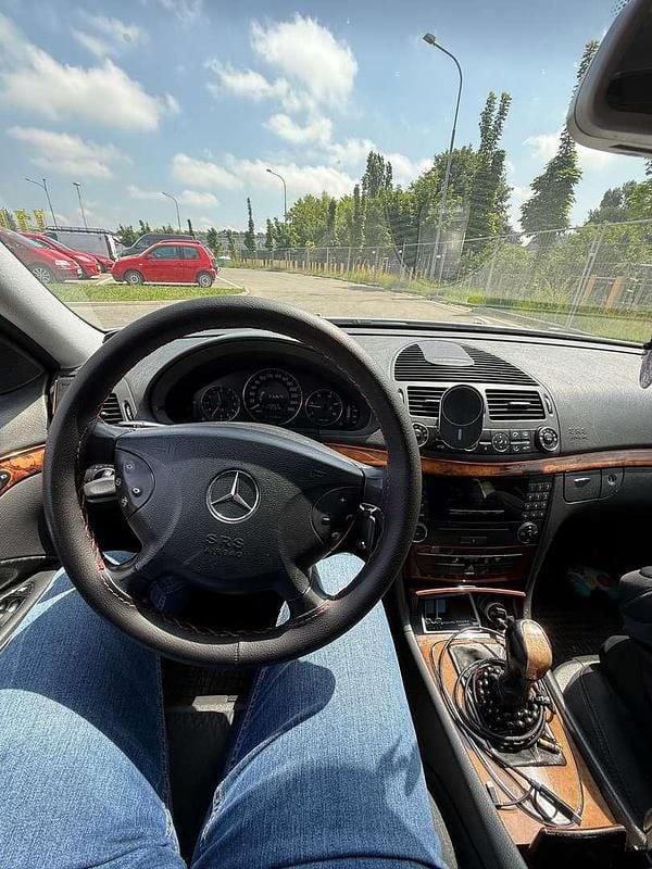 Gebraucht Mercedes E200 Elegance 122 PS (89 kW) 2006 Silber Limousine