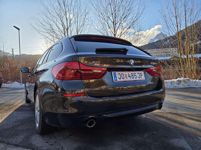 Gebraucht BMW 530 265 PS (194 kW) 2017 Braun Kombi