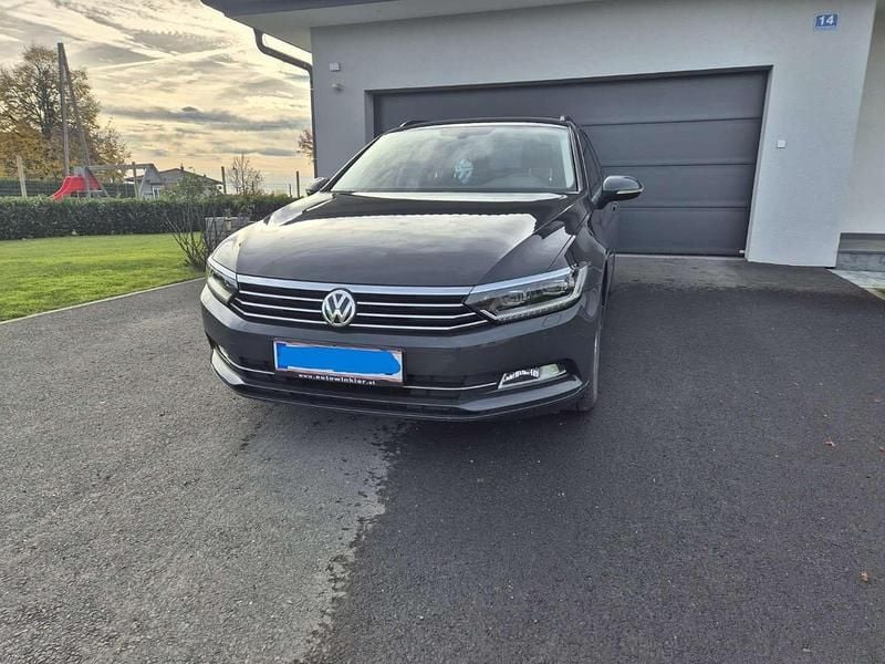 Grau Gebraucht 2016 VW Passat Comfortline Kombi | € 12.990 (Fairer Preis) - Bild 1/4