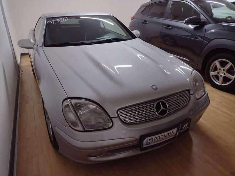 Silber Gebraucht 2003 Mercedes SLK200 Cabrio | € 10.790 - Bild 1/4