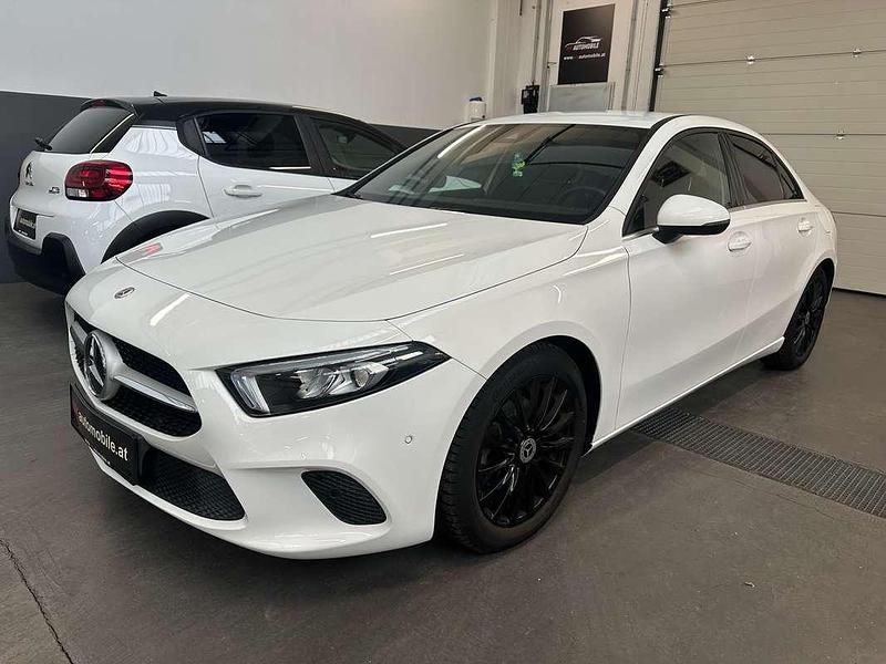 Gebraucht Mercedes A180 Style 136 PS (100 kW) 2020 Weiß Limousine