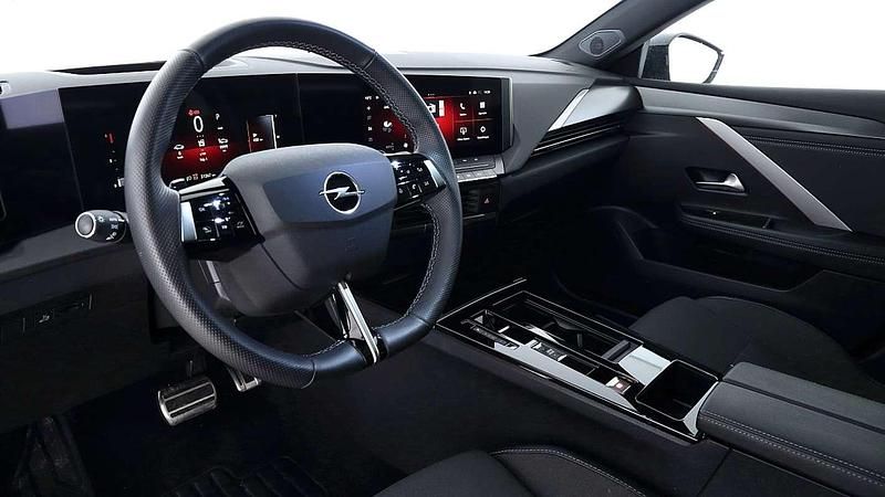 Gebraucht Opel Astra 131 PS (96 kW) 2024 Kardio rot Kombi