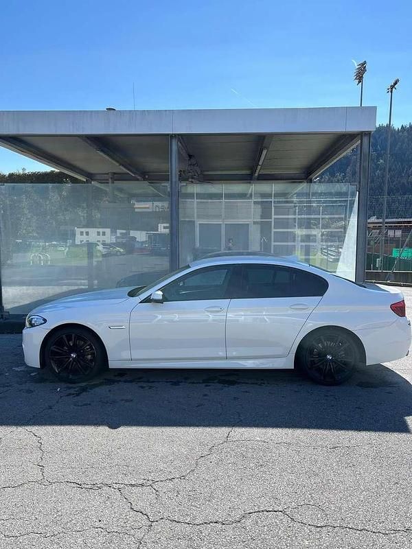 Gebraucht BMW 520 190 PS (139 kW) 2014 Weiß Limousine