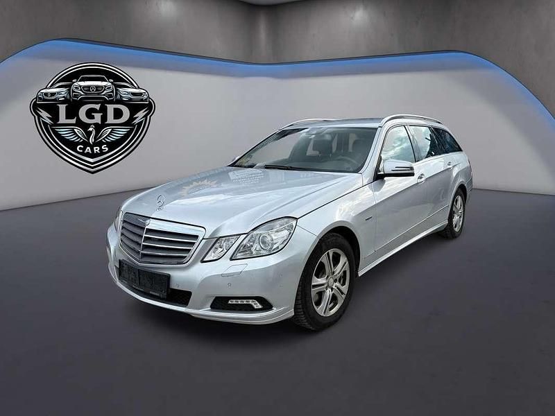 Gebraucht Mercedes E250 204 PS (150 kW) 2010 Grau Kombi