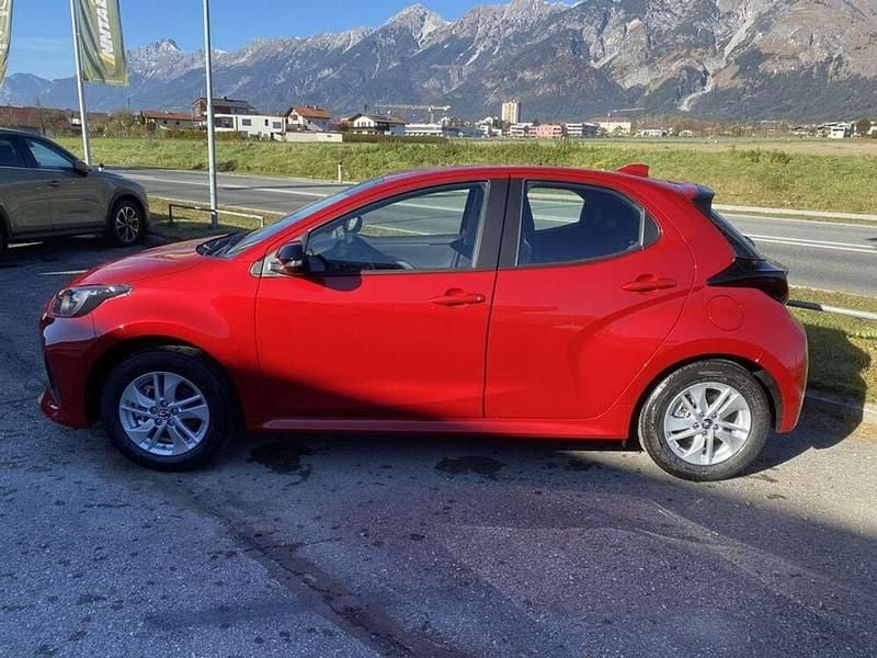 Neu Mazda 2 Exclusive-Line 116 PS (85 kW) 2025 Rot Limousine