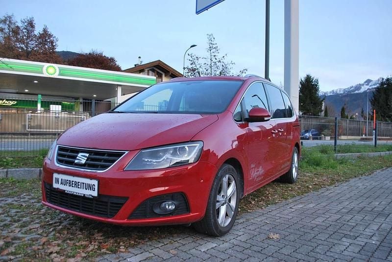 Dunkelrot metallic Gebraucht 2018 Seat Alhambra XCELLENCE Van / Kleinbus | € 31.900 (Etwas zu teuer) - Bild 1/4