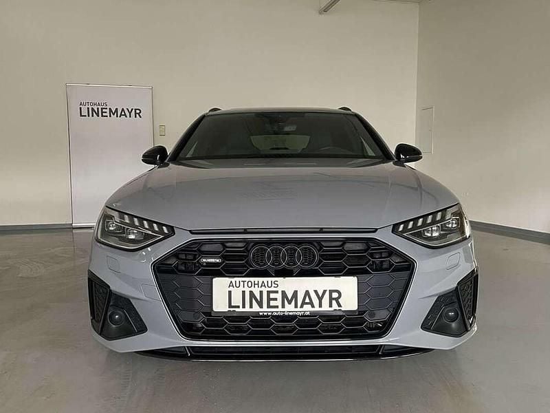 Gebraucht Audi A4 S-Line 204 PS (150 kW) 2022 Grau Kombi