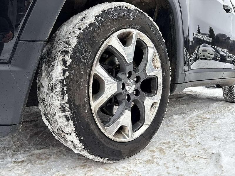 Gebraucht Jeep Compass Limited 170 PS (125 kW) 2019 Schwarz SUV