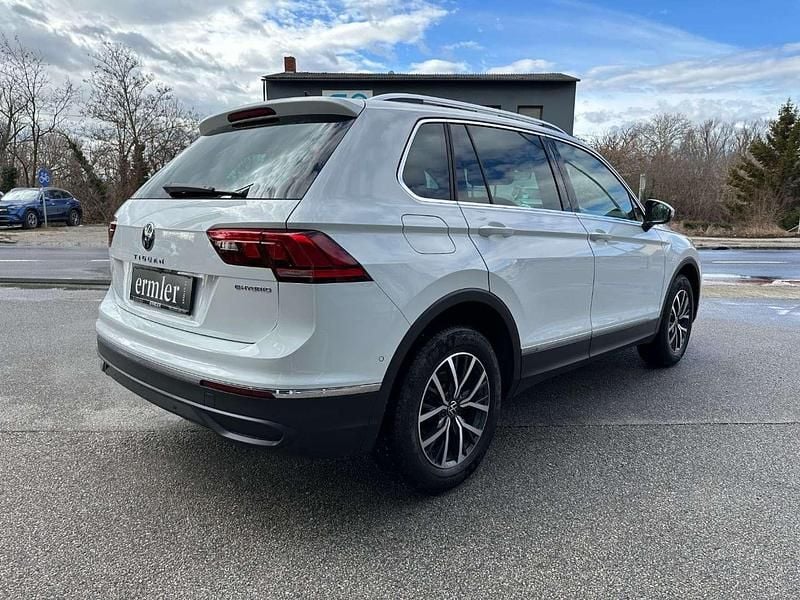 Gebraucht VW Tiguan 150 PS (110 kW) 2021 Weiß SUV