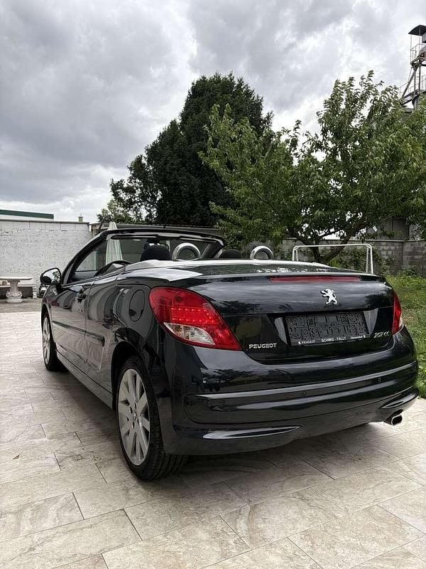 Gebraucht Peugeot 207 CC 120 PS (88 kW) 2011 Schwarz Cabrio