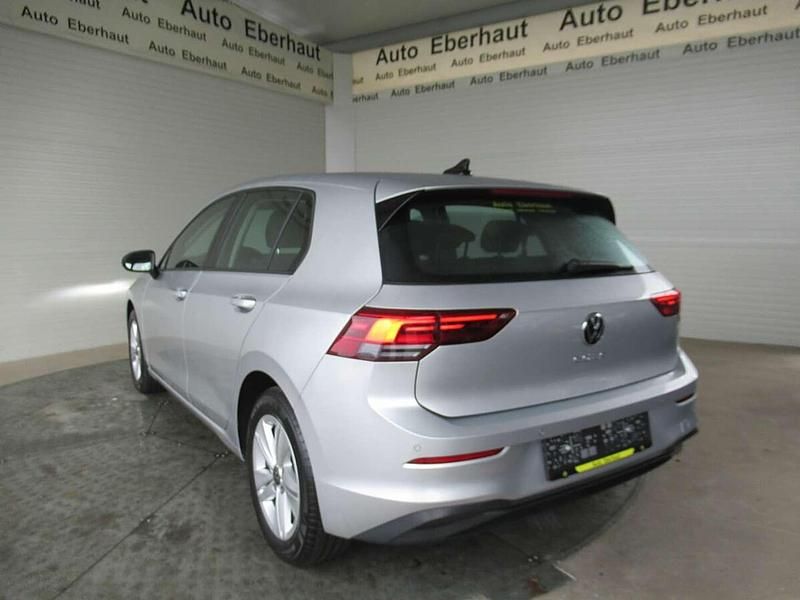Gebraucht VW Golf Life 116 PS (85 kW) 2022 Silber Limousine