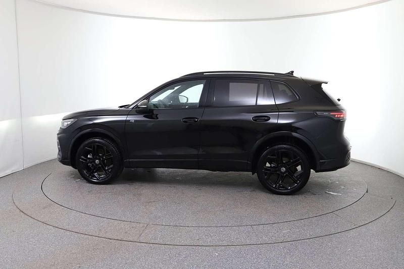 Neu VW Tiguan Sport 193 PS (141 kW) 2025 Schwarz SUV