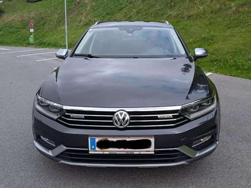 Grau Gebraucht 2018 VW Passat Highline Limousine | € 16.490 (Fairer Preis) - Bild 1/4