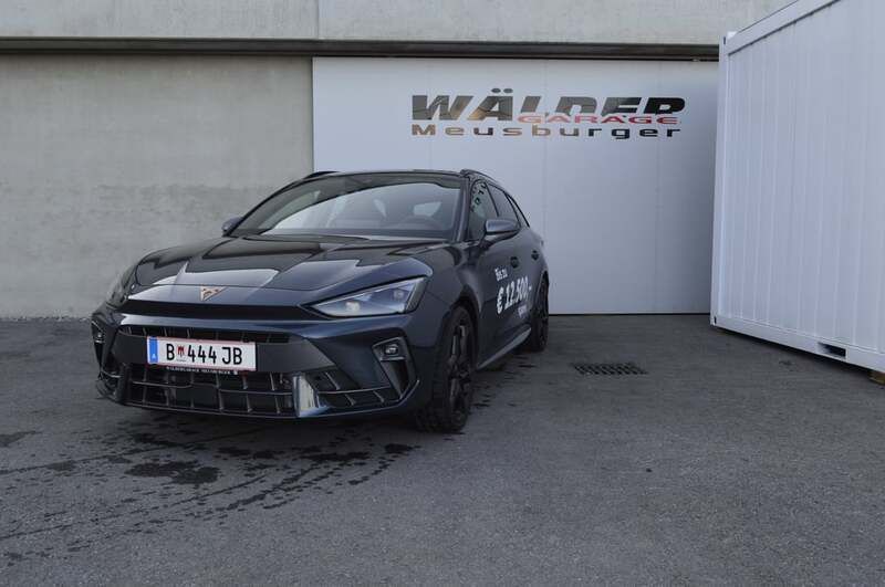 Gebraucht Cupra Leon VZ 272 PS (200 kW) 2025 Dunkelgrau  metallicperleffekt Kombi