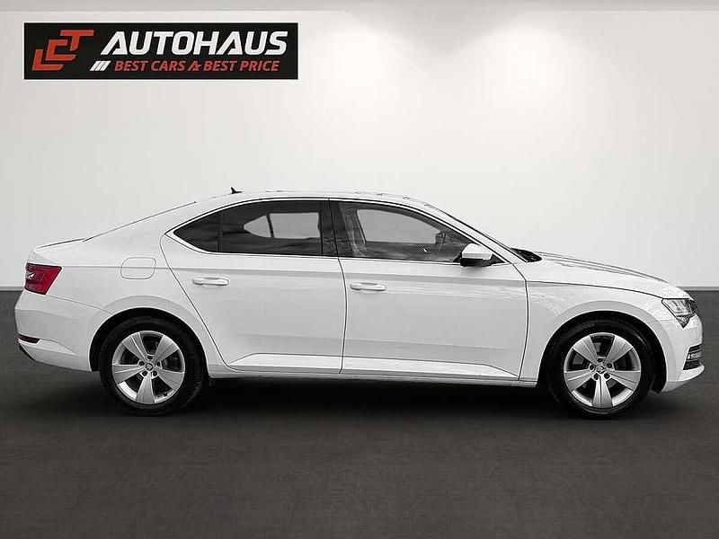 Gebraucht Skoda Superb Style 150 PS (110 kW) 2020 Weiß Limousine