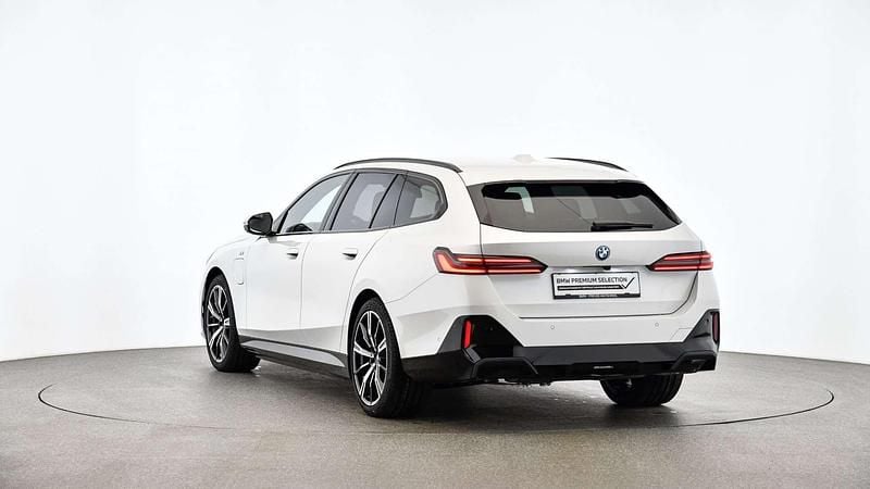Gebraucht BMW 530e Shadowline 190 PS (139 kW) 2024 Weiß Kombi