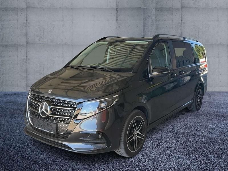 Gebraucht Mercedes V300 Avantgarde 237 PS (174 kW) 2025 Grau Van / Kleinbus