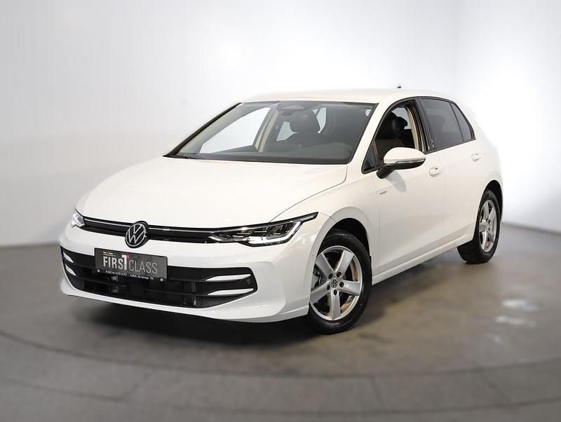 Neu VW Golf VIII 115 PS (84 kW) 2026 Weiss  normal Limousine