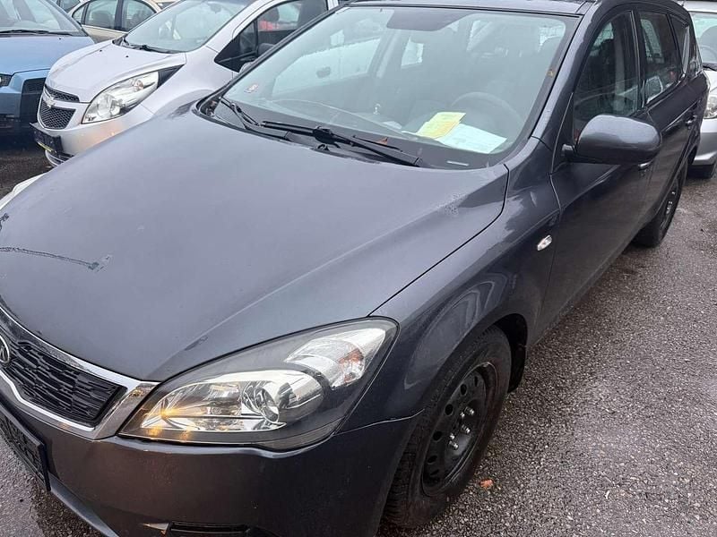Gebraucht 2011 Kia Ceed Active Kleinwagen | € 1.200 - Bild 1/4