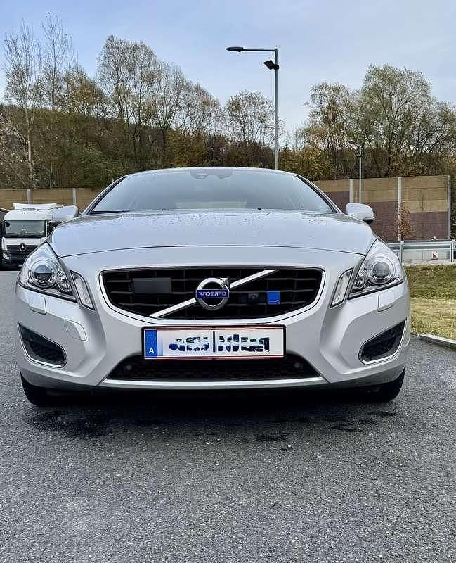 Gebraucht Volvo S60 Momentum 305 PS (224 kW) 2012 Limousine