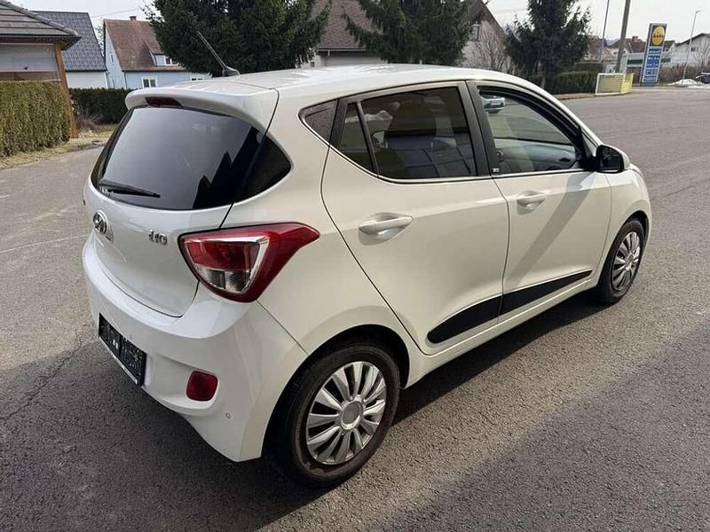 Gebraucht Hyundai i10 GO! 87 PS (63 kW) 2016 Weiß Kleinwagen