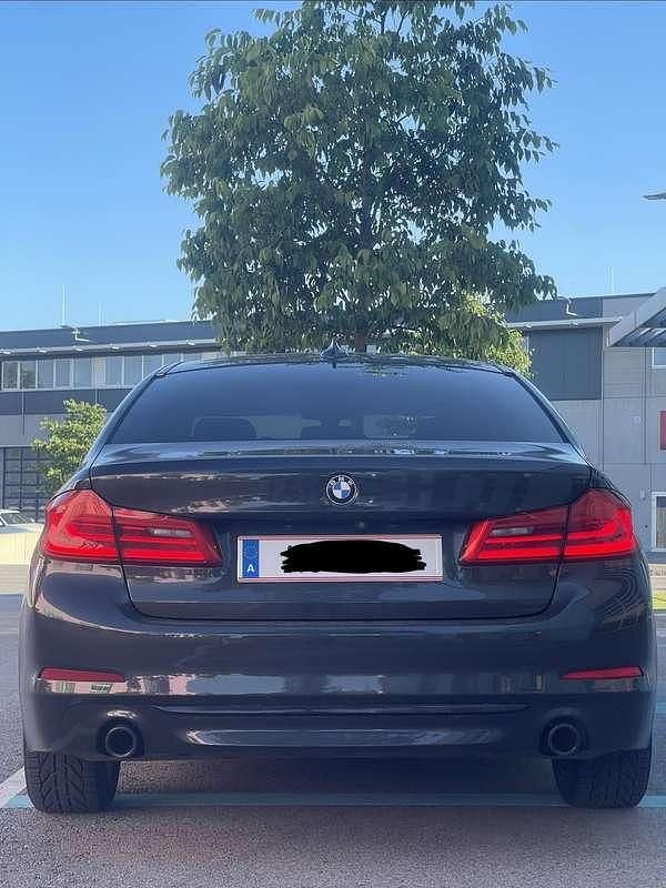 Gebraucht BMW 520 190 PS (139 kW) 2019 Grau Limousine
