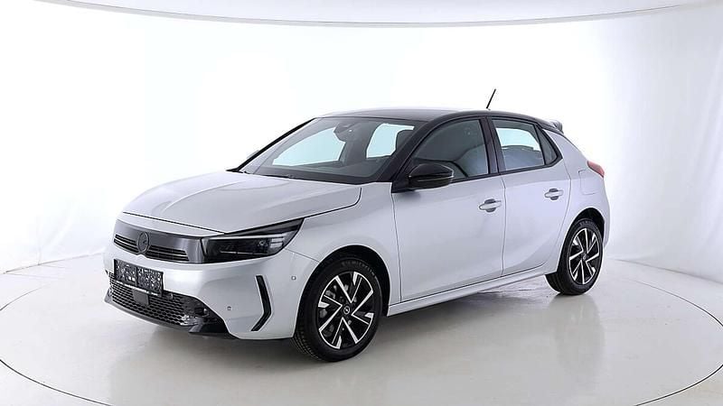 Gebraucht Opel Corsa 101 PS (74 kW) 2025 Kristall silber b0nzr Kleinwagen