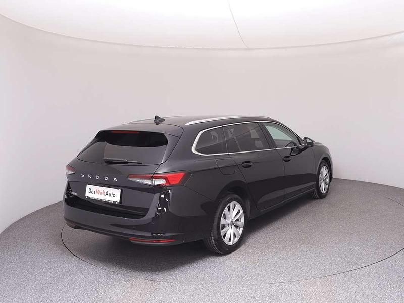 Gebraucht Skoda Superb Selection 150 PS (110 kW) 2025 Schwarz  metallic Kombi
