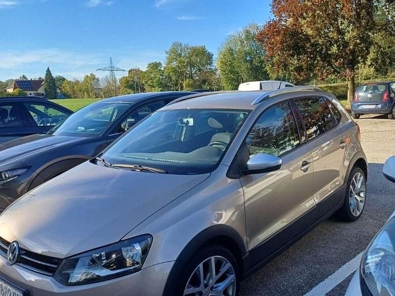 Bronze Gebraucht 2016 VW Polo Trendline Limousine | € 10.000 (Fairer Preis) - Bild 1/2