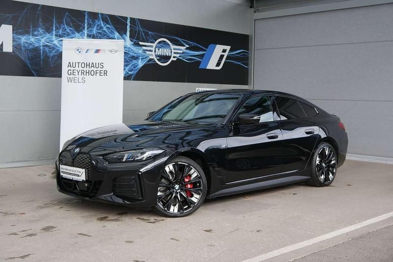 Schwarz Gebraucht 2025 BMW i4 Luxury Line Limousine | € 64.480 - Bild 1/4