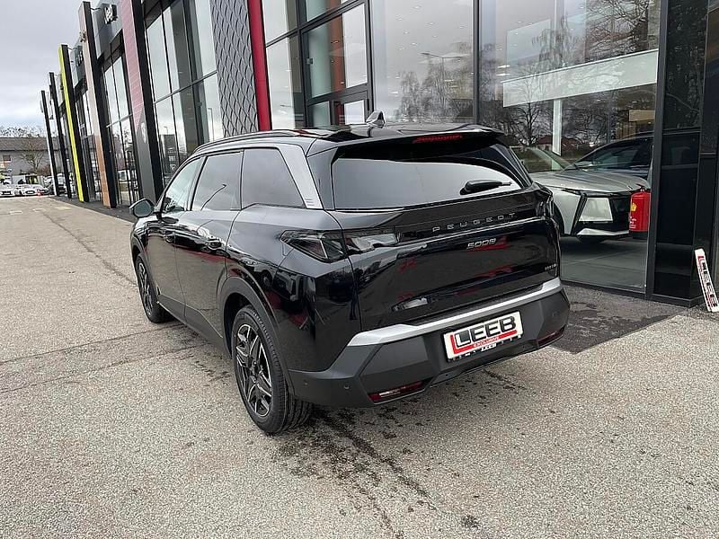 Neu Peugeot 5008 GT 146 PS (107 kW) 2025 Schwarz Van / Kleinbus