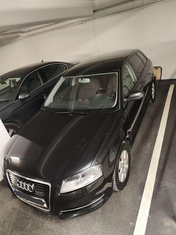 Gebraucht Audi A3 Ambition 105 PS (77 kW) 2010 Schwarz Kleinwagen