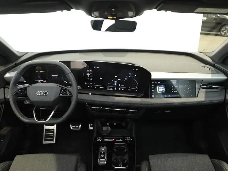 Gebraucht Audi Q6 e-tron Ambiente 284 kW (387 PS) 2026 Schwarz  metallicperleffektno SUV