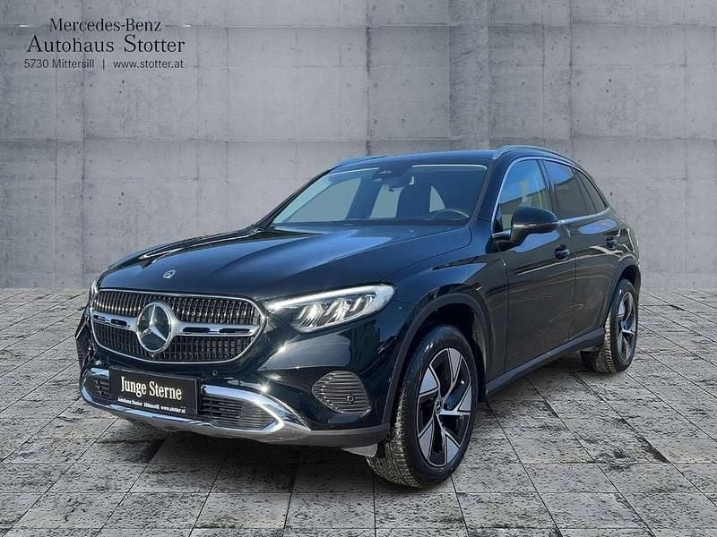 Gebraucht Mercedes GLC300e Avantgarde 197 PS (144 kW) 2024 Schwarz SUV