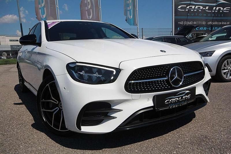 Schwarz Gebraucht 2022 Mercedes E300 AMG line Limousine | € 41.890 (Fairer Preis) - Bild 1/4