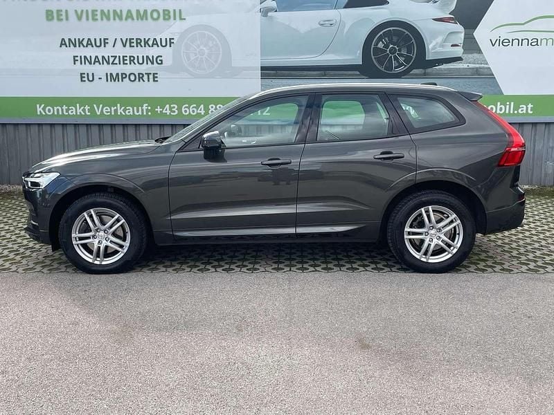 Gebraucht Volvo XC60 Momentum 197 PS (144 kW) 2020 Grau SUV