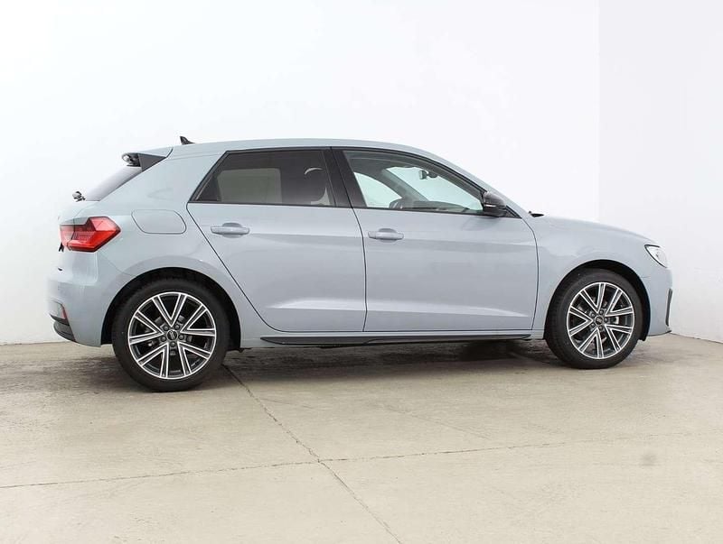 Neu Audi A1 116 PS (85 kW) 2025 Grau Kleinwagen