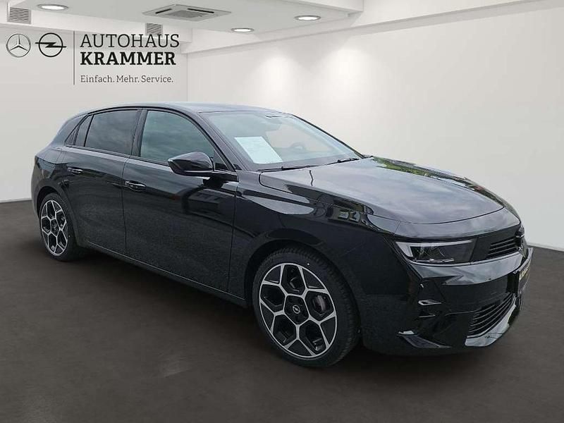 Gebraucht Opel Astra 131 PS (96 kW) 2025 Schwarz Limousine