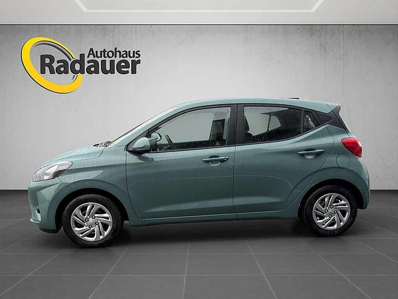 Neu Hyundai i10 63 PS (46 kW) 2025 Grün Kleinwagen
