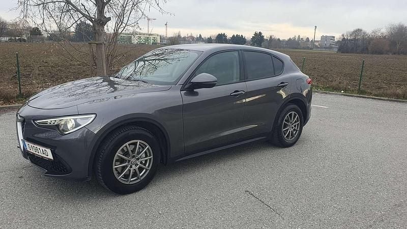 Gebraucht Alfa Romeo Stelvio 160 PS (117 kW) 2020 Grau SUV