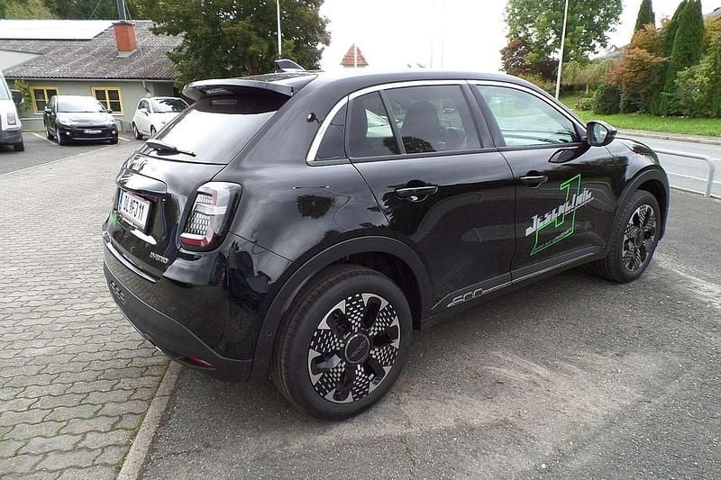 Schwarz Neu 2025 Fiat 600 La Prima SUV | € 27.990 (Fairer Preis) - Bild 1/4