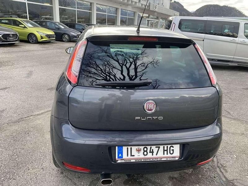 Gebraucht Fiat Punto Easy 78 PS (57 kW) 2014 Grau Kleinwagen