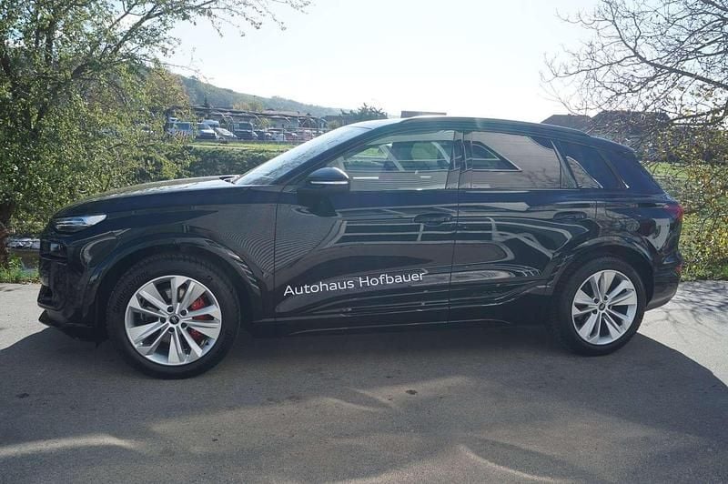 Gebraucht Audi Q6 e-tron Business 225 kW (306 PS) 2024 Schwarz SUV