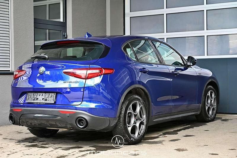 Gebraucht Alfa Romeo Stelvio Sprint 190 PS (139 kW) 2021 Blau SUV