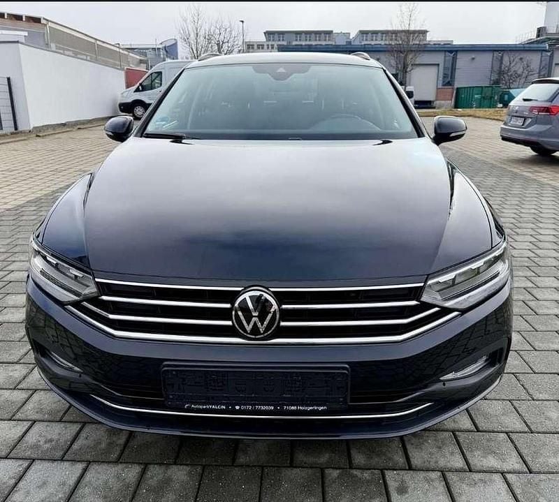 Gebraucht VW Passat Business 122 PS (89 kW) 2022 Schwarz Kombi