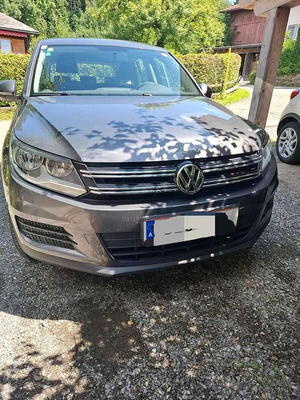Grau Gebraucht 2012 VW Tiguan SUV | € 11.500 (Fairer Preis) - Bild 1/4